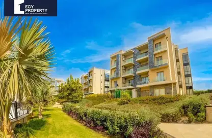 Apartment - 2 Bedrooms - 2 Bathrooms for sale in Galleria Residences - South Investors Area - New Cairo City - Cairo