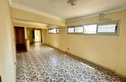 Apartment - 2 Bedrooms - 2 Bathrooms for sale in Abd Al Monsef Ghazi St. - Saba Basha - Hay Sharq - Alexandria
