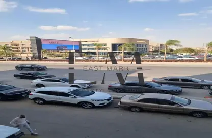 محل تجاري - استوديو - 1 حمام للايجار في شارع التسعين الشمالي - التجمع الخامس - مدينة القاهرة الجديدة - القاهرة