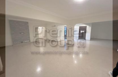 Apartment - 3 Bedrooms - 3 Bathrooms for sale in Sarayat Al Maadi - Hay El Maadi - Cairo