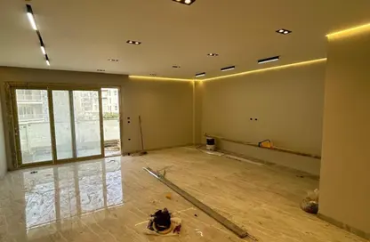 Apartment - 3 Bedrooms - 3 Bathrooms for sale in Mountain View iCity - 5th Settlement Compounds - The 5th Settlement - New Cairo City - Cairo