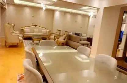 Apartment - 3 Bedrooms - 3 Bathrooms for rent in Zamalek - Cairo