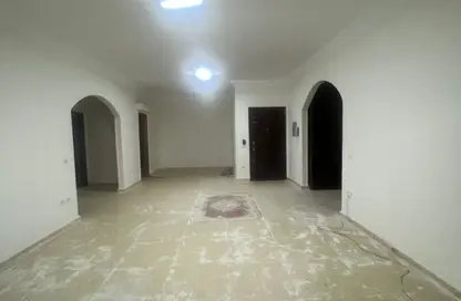 Office Space - Studio - 2 Bathrooms for rent in El Yasmeen 2 - El Yasmeen - New Cairo City - Cairo