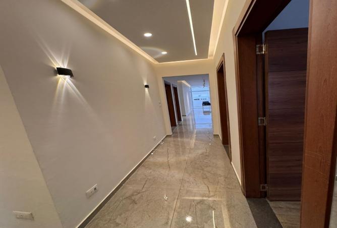 8363845 - Property Image 2