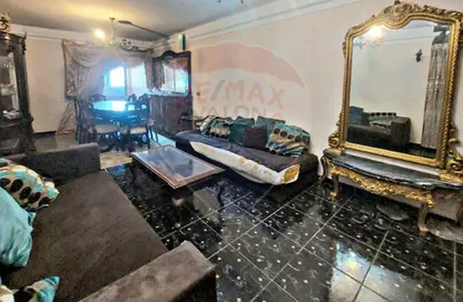 شقة - 2 غرف نوم - 1 حمام للبيع في سموحة - حي شرق - الاسكندرية
