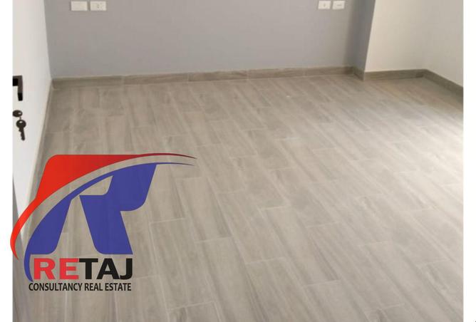 8260565 - Property Image 2