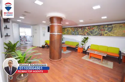 Clinic - Studio - 2 Bathrooms for rent in Raml Station - Hay Wasat - Alexandria