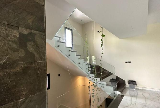 8232398 - Property Image 2