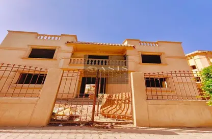 فيلا - 5 غرف نوم - 4 حمامات للبيع في جرين هيلز - محور 26 يوليو - مدينة 6 أكتوبر - الجيزة