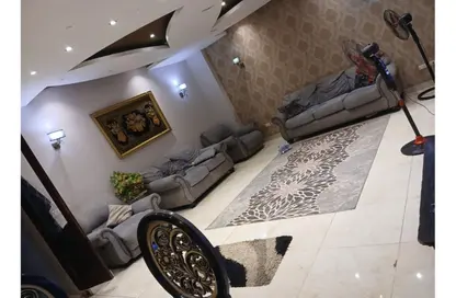Apartment - 3 Bedrooms - 2 Bathrooms for sale in Al Imam Malik St. - 6th District - Obour City - Qalyubia