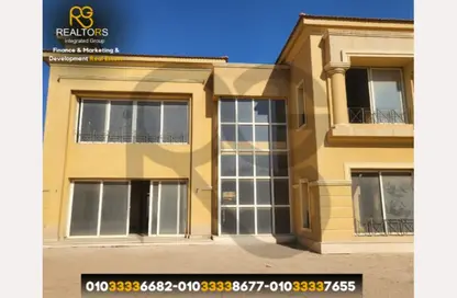 Villa - 6 Bedrooms - 4 Bathrooms for sale in Royal Meadows - Sheikh Zayed Compounds - Sheikh Zayed City - Giza