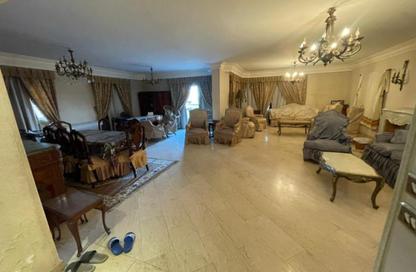 Apartment - 4 Bedrooms - 3 Bathrooms for sale in Hassan Ma'moon St. - 6th Zone - Nasr City - Cairo