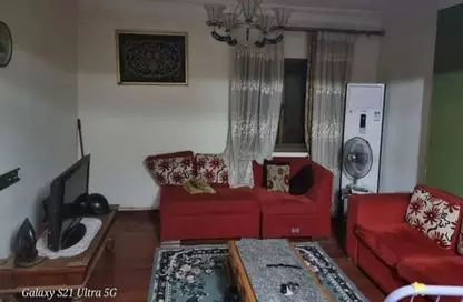 Apartment - 2 Bedrooms - 1 Bathroom for rent in Ahmed Al Zomor St. - 8th Zone - Nasr City - Cairo
