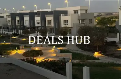 Townhouse - 3 Bedrooms - 3 Bathrooms for sale in The Residences - Hyde Park - New Cairo City - Cairo