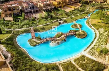 Villa - 5 Bedrooms - 5 Bathrooms for sale in Royal Meadows - Sheikh Zayed Compounds - Sheikh Zayed City - Giza