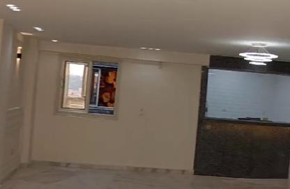 Apartment - 3 Bedrooms - 3 Bathrooms for sale in Cairo University St. - Dokki - Giza