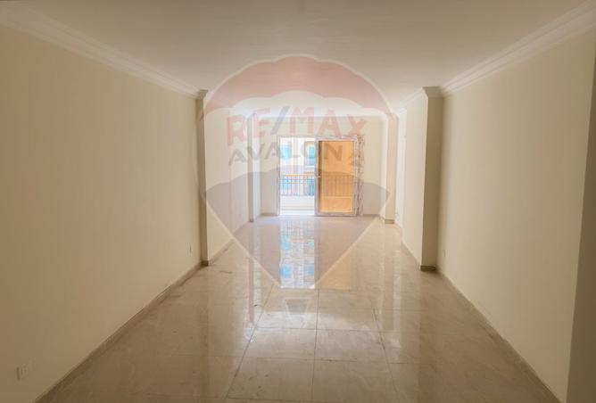 8272567 - Property Image 2