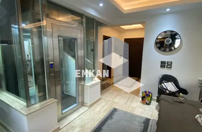 Townhouse - 5 Bedrooms - 6 Bathrooms for sale in Westown - Sheikh Zayed Compounds - Sheikh Zayed City - Giza