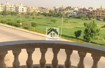 Apartment - 3 Bedrooms - 3 Bathrooms for sale in Ganoob El Acadimia - New Cairo City - Cairo