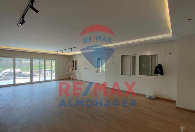 8011889 - Property Image 2
