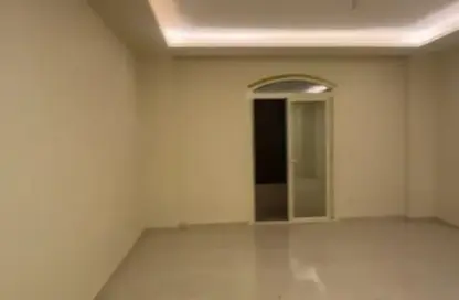 Apartment - 3 Bedrooms - 1 Bathroom for rent in Al Gezira St. - South Investors Area - New Cairo City - Cairo