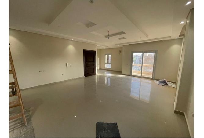 8013875 - Property Image 2