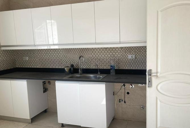 8013963 - Property Image 3