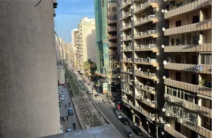 شقة - 3 غرف نوم - 2 حمامات للبيع في شارع شعراوي - لوران - حي شرق - الاسكندرية