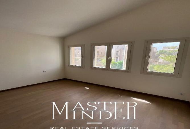 8240812 - Property Image 2