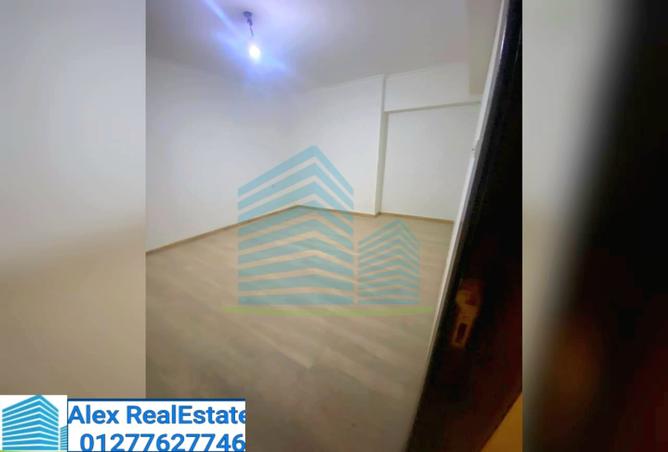 7989419 - Property Image 3