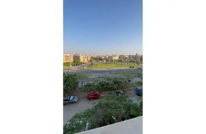 شقة - 3 غرف نوم - 2 حمامات للبيع في المستثمر الصغير - الحي العاشر - الشيخ زايد - الجيزة