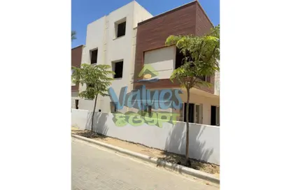 تاون هاوس - 4 غرف نوم - 3 حمامات للبيع في وان جولدن سكوير مول - التجمع الخامس - مدينة القاهرة الجديدة - القاهرة