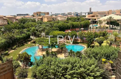 فيلا - 4 غرف نوم - 4 حمامات للبيع في مون فالي - المستثمرين الجنوبية - مدينة القاهرة الجديدة - القاهرة