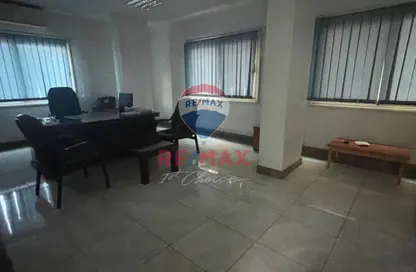 Show Room - Studio - 7+ Bathrooms for sale in Al Orouba St. - El Korba - Heliopolis - Masr El Gedida - Cairo