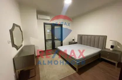 شقة - 2 غرف نوم - 2 حمامات للايجار في ذا كورت ياردز - كمبوندات الشيخ زايد - الشيخ زايد - الجيزة