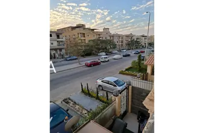 شقة - 3 غرف نوم - 2 حمامات للبيع في شارع الحكمة - الشيخ زايد - الجيزة