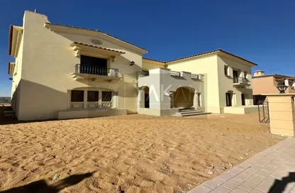 Villa - 5 Bedrooms - 5 Bathrooms for sale in City Gate - 5th Settlement Compounds - The 5th Settlement - New Cairo City - Cairo Villa - 5 Bedrooms - 5 Bathrooms for sale in City Gate - 5th Settlement Compounds - The 5th Settlement - New Cairo City - Cairo