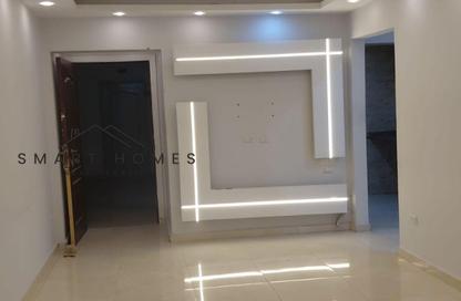 Apartment - 2 Bedrooms - 1 Bathroom for rent in Degla Palms - Al Wahat Road - 6 October City - Giza