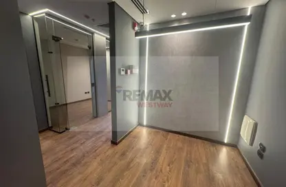 Office Space - Studio - 1 Bathroom for rent in The Lane - 26th of July Corridor - Sheikh Zayed City - Giza