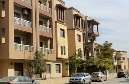 Apartment - 3 Bedrooms - 3 Bathrooms for sale in Green 5 - 6 October Compounds - 6 October City - Giza