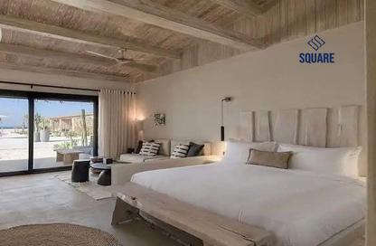 منزل مزدوج - 5 غرف نوم - 5 حمامات للبيع في دايركشن وايت - راس الحكمة - الساحل الشمالي