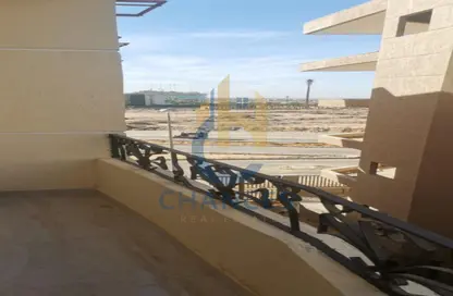 Apartment - 2 Bedrooms - 2 Bathrooms for sale in North Lotus - El Lotus - New Cairo City - Cairo