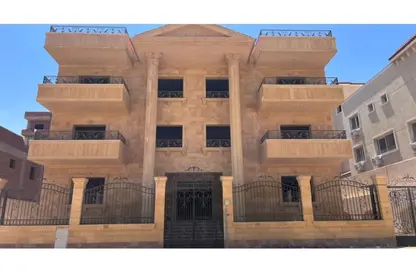 شقة - 4 غرف نوم - 3 حمامات للبيع في طريق الشروق - المجاورة الاولي - الحي الثامن - مدينة الشروق - القاهرة