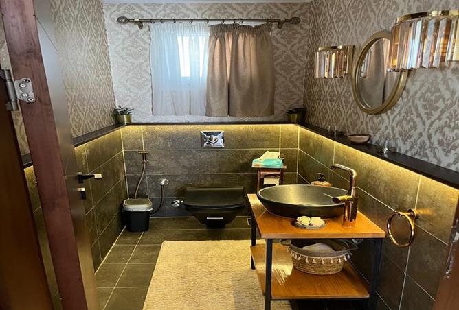 8174407 - Property Image 2