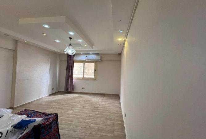 8269100 - Property Image 3