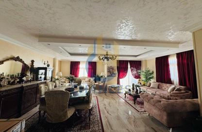 Apartment - 3 Bedrooms - 2 Bathrooms for sale in Al Arqam Ibn Abi Al Arqam St. - El Mearag City - Zahraa El Maadi - Hay El Maadi - Cairo