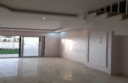 دوبلكس - 3 غرف نوم - 2 حمامات للايجار في جاردن ريزدنس - هايد بارك - مدينة القاهرة الجديدة - القاهرة