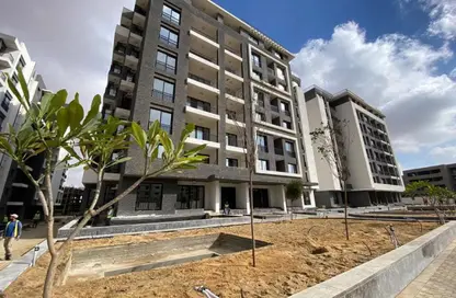 Apartment - 3 Bedrooms - 2 Bathrooms for sale in Castle Landmark - New Capital Compounds - New Capital City - Cairo Apartment - 3 Bedrooms - 2 Bathrooms for sale in Castle Landmark - New Capital Compounds - New Capital City - Cairo