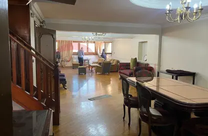 شقة - 5 غرف نوم - 3 حمامات للبيع في ستانلي - حي شرق - الاسكندرية