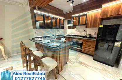 Apartment - 2 Bedrooms - 1 Bathroom for rent in Smouha Square - Smouha - Hay Sharq - Alexandria